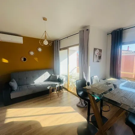 Elegante Piso De Suenos Con Piscina *