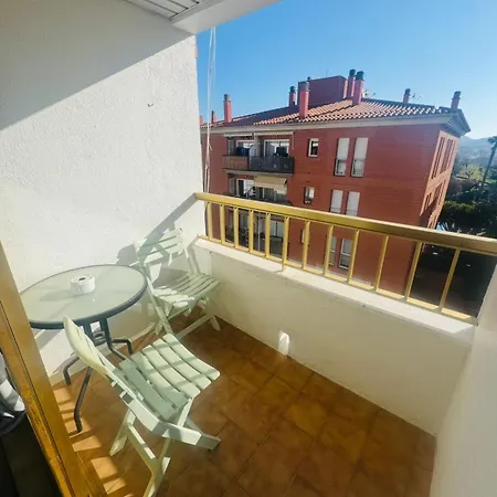 Elegante Piso De Suenos Con Piscina